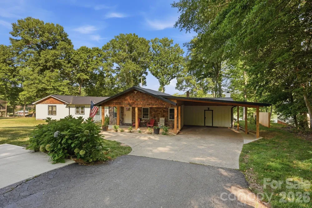 1367 Roundstone Road Sherrills Ford, NC 28673