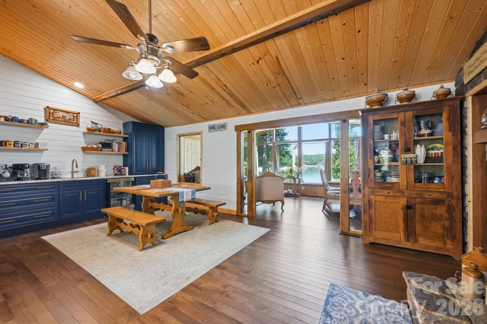 1367 Roundstone Road Sherrills Ford, NC 28673