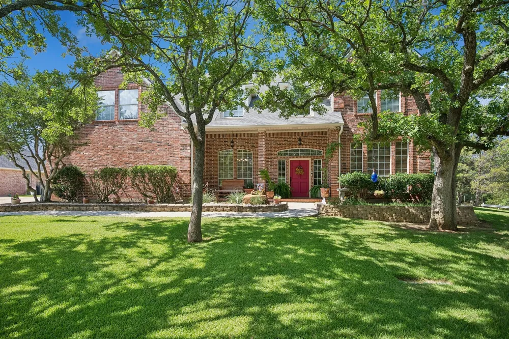 900 Coral Cove Oak Point, TX 75068
