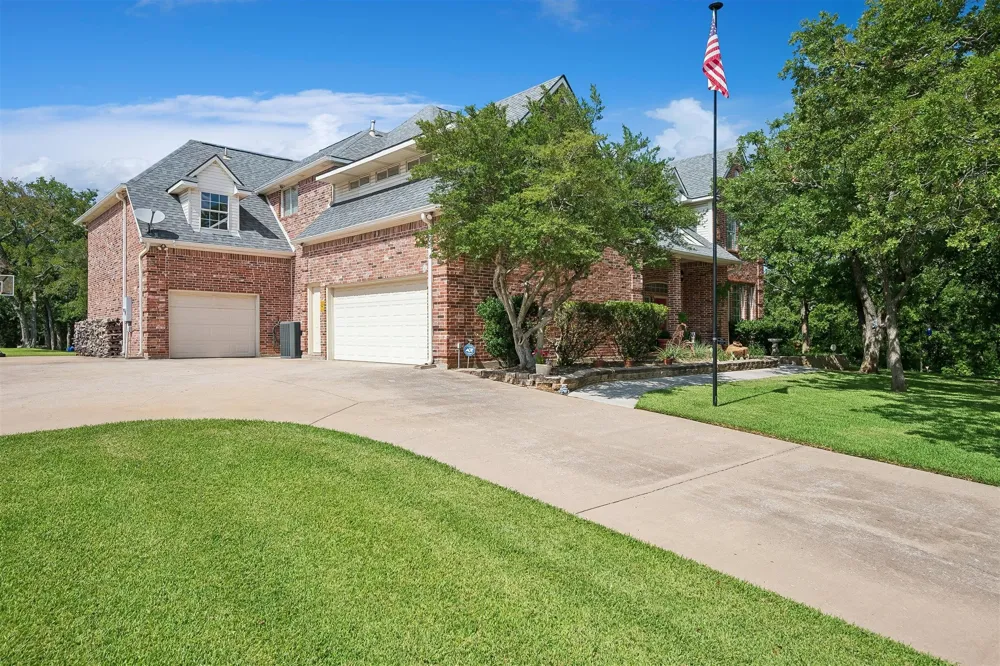 900 Coral Cove Oak Point, TX 75068