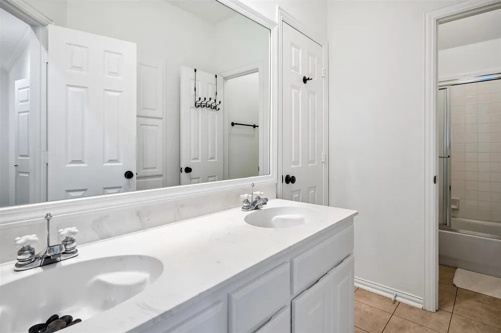 900 Coral Cove Oak Point, TX 75068