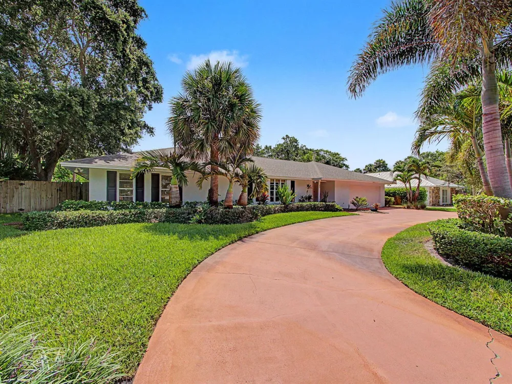 22 Banyan Road Sewalls Point, FL 34996