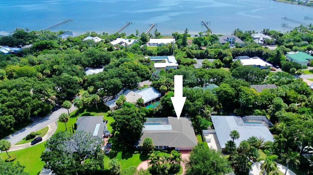 22 Banyan Road Sewalls Point, FL 34996
