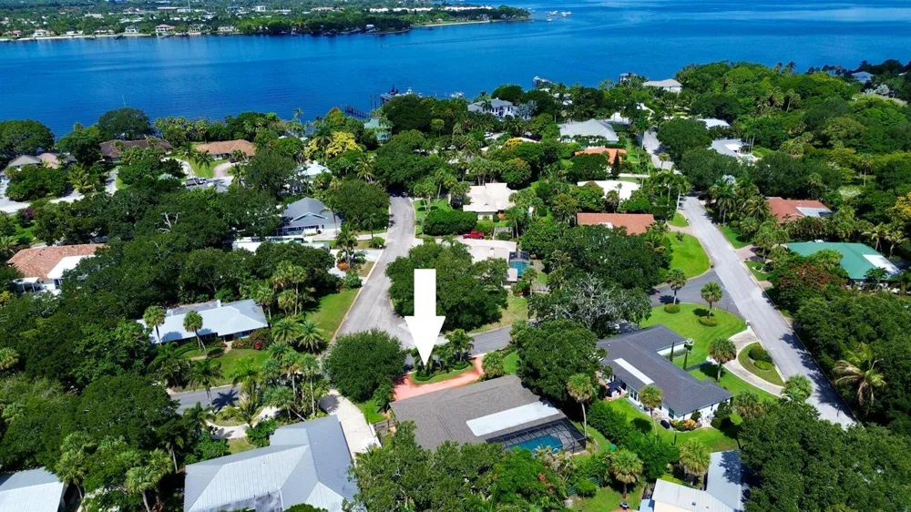22 Banyan Road Sewalls Point, FL 34996