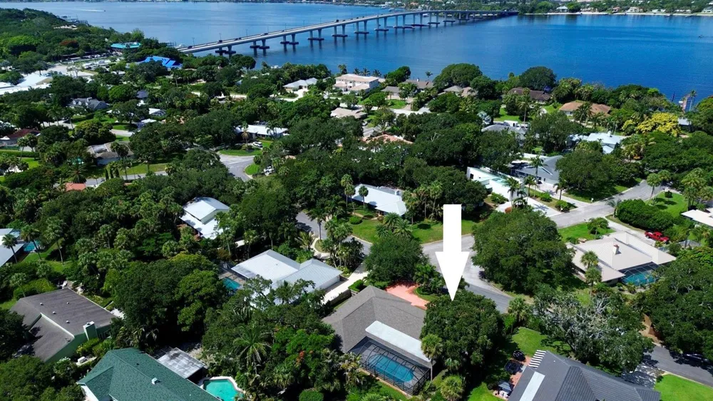 22 Banyan Road Sewalls Point, FL 34996
