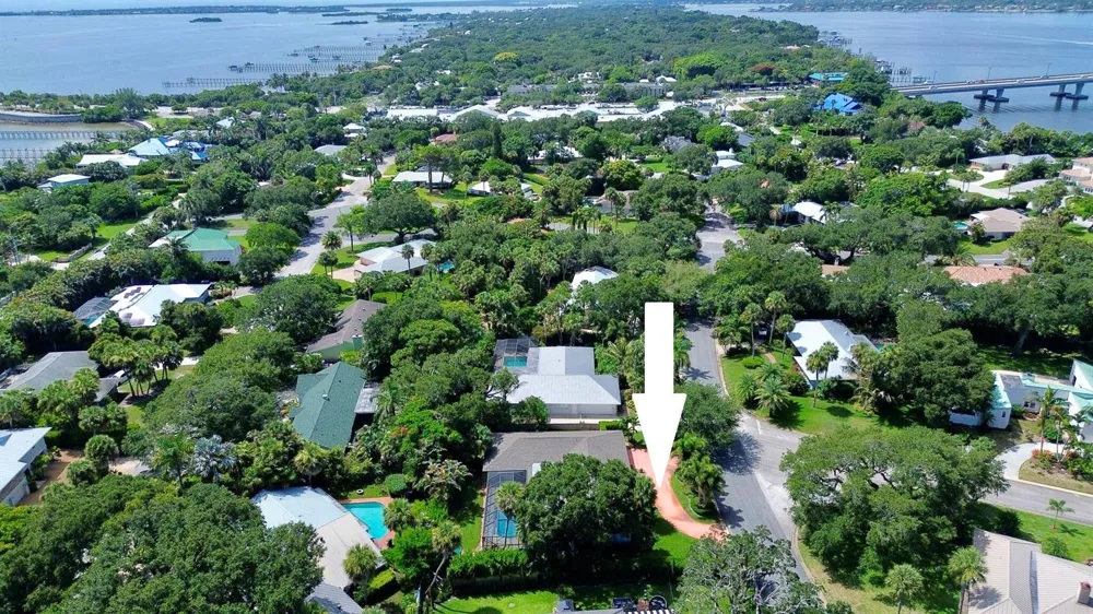 22 Banyan Road Sewalls Point, FL 34996