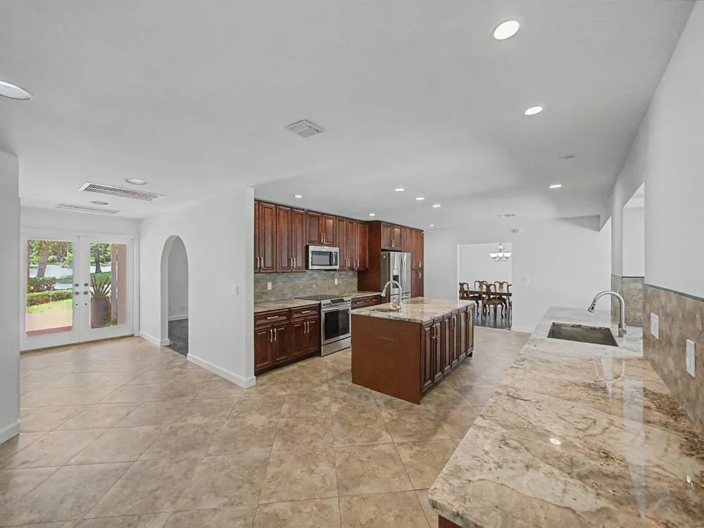 22 Banyan Road Sewalls Point, FL 34996