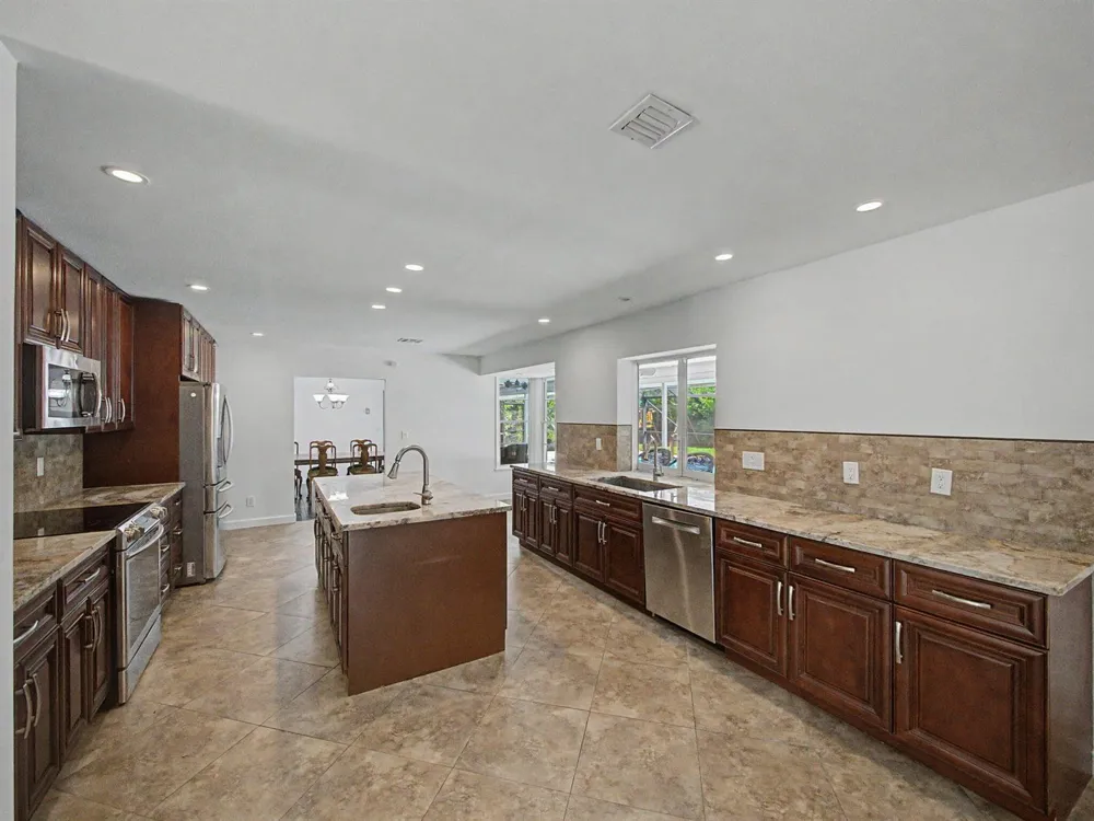 22 Banyan Road Sewalls Point, FL 34996