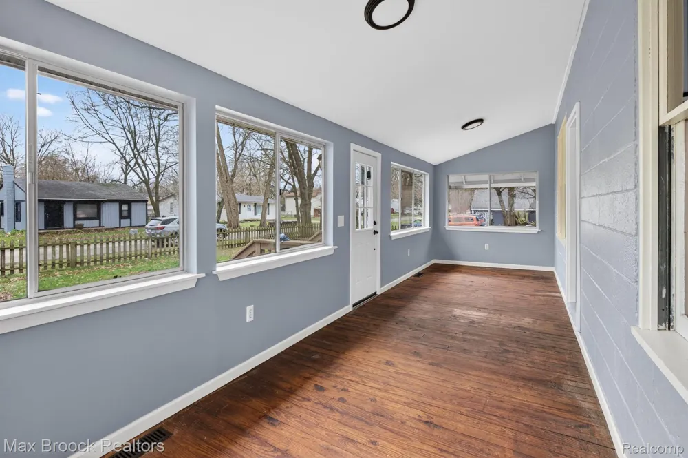 9024 MANDON ROAD White Lake Charter Township, MI 48386