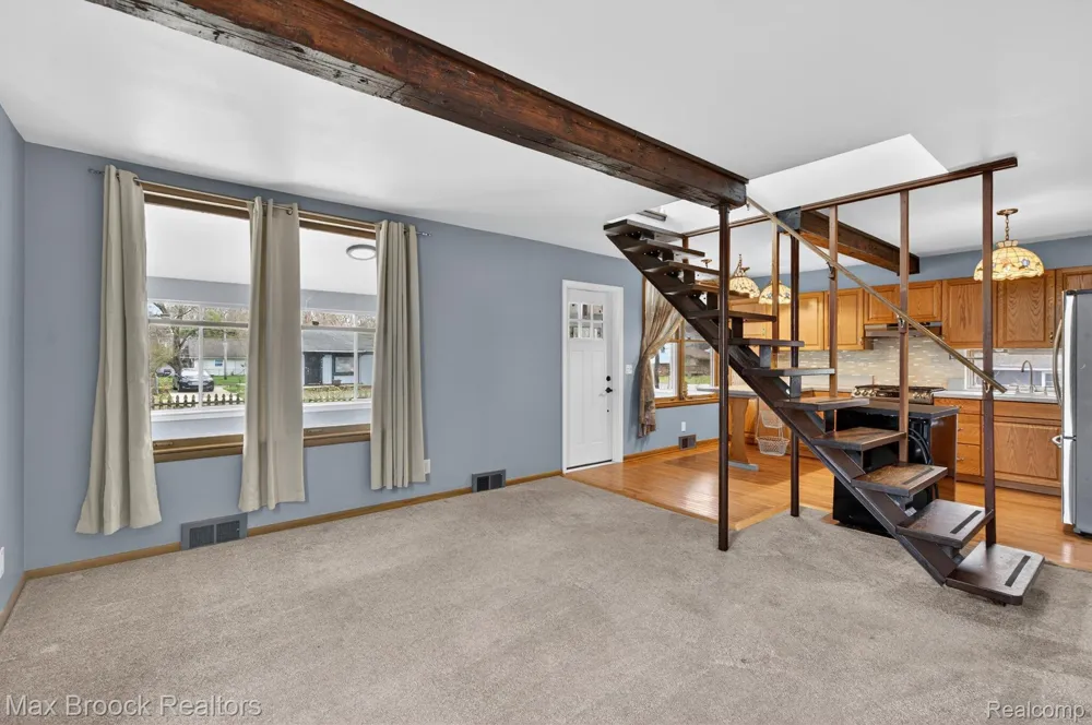 9024 MANDON ROAD White Lake Charter Township, MI 48386