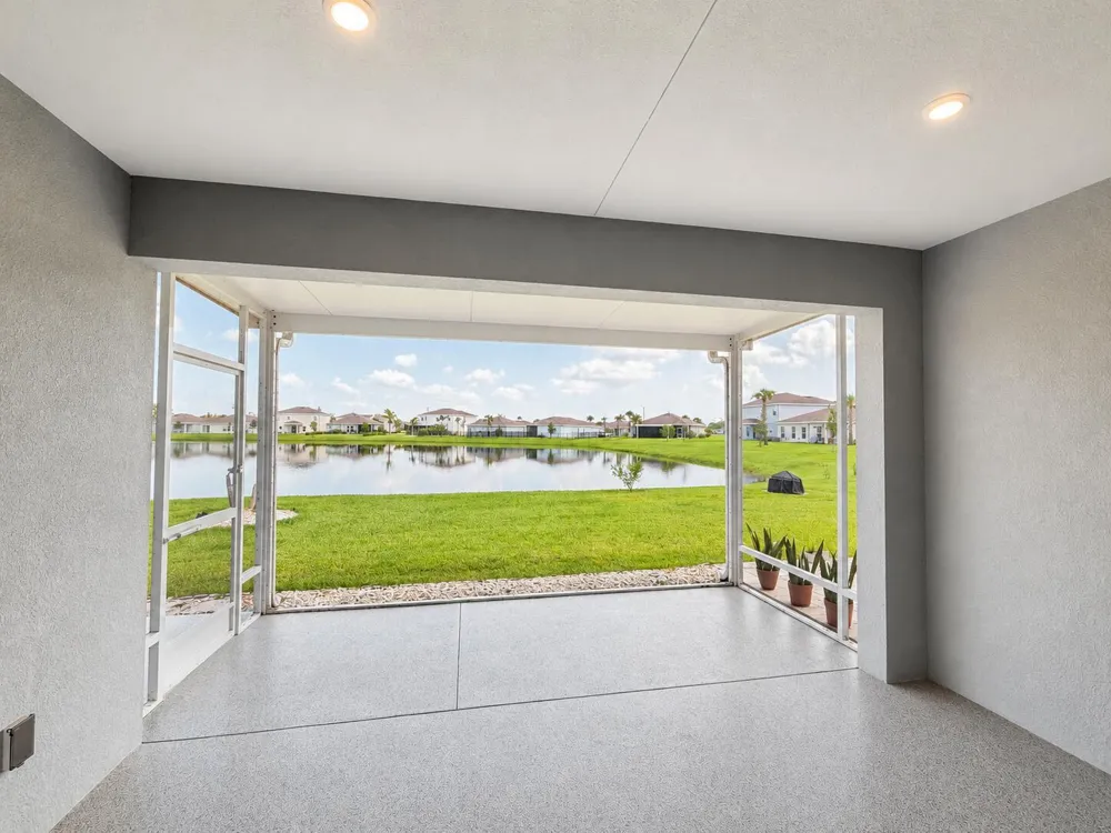 812 Persimmon Place Fort Pierce, FL 34981