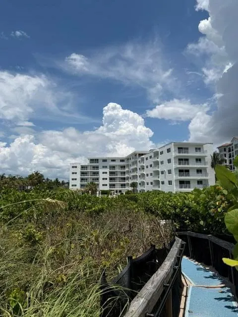 33 S Ocean Avenue #108 Singer Island, FL 33404