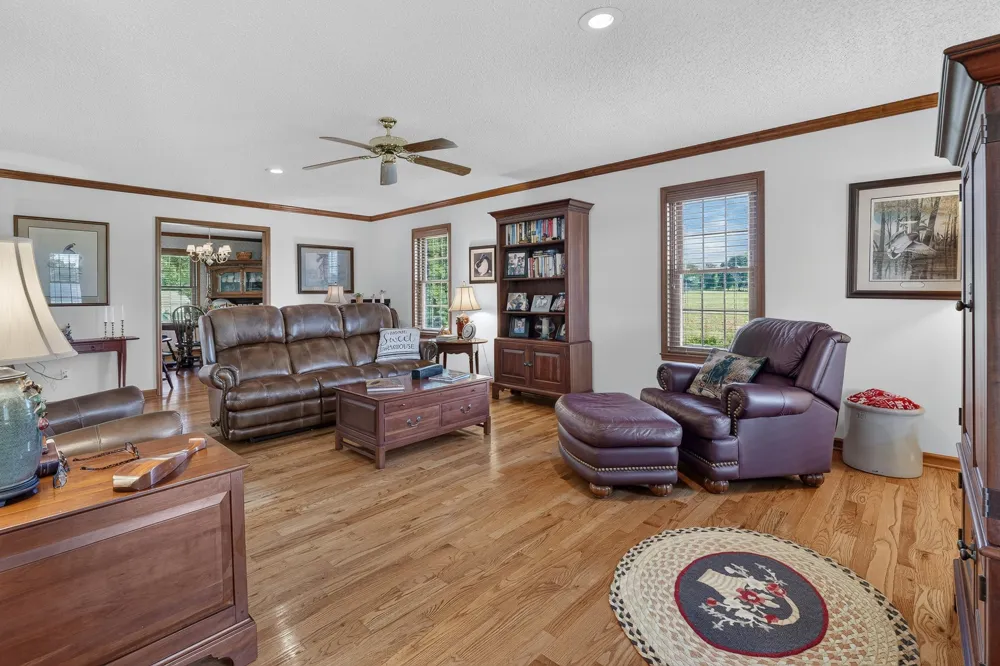 214 Camargo Rd Fayetteville, TN 37334