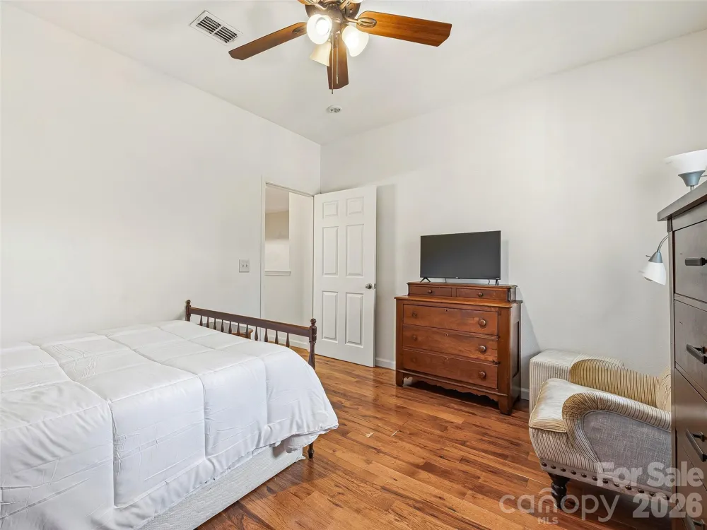 200 Vista Lake Drive #301 Candler, NC 28715