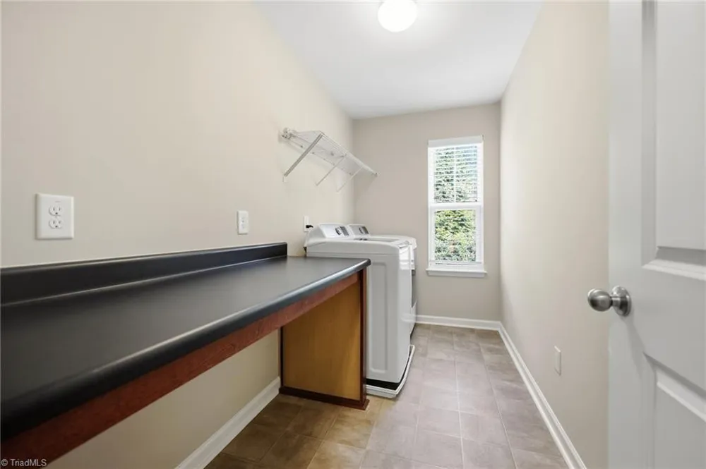 1602 Running Deer Drive Kernersville, NC 27284