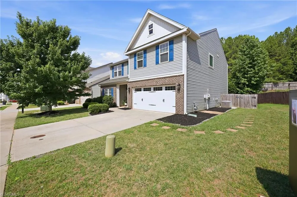 1602 Running Deer Drive Kernersville, NC 27284