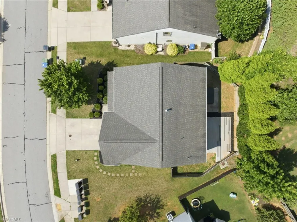 1602 Running Deer Drive Kernersville, NC 27284