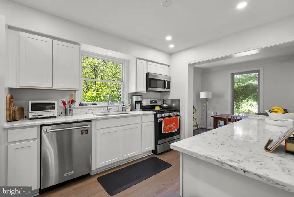 9311 WOODLAND DRIVE Silver Spring, MD 20910