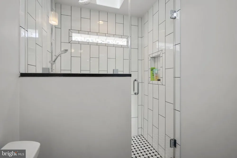 9311 WOODLAND DRIVE Silver Spring, MD 20910