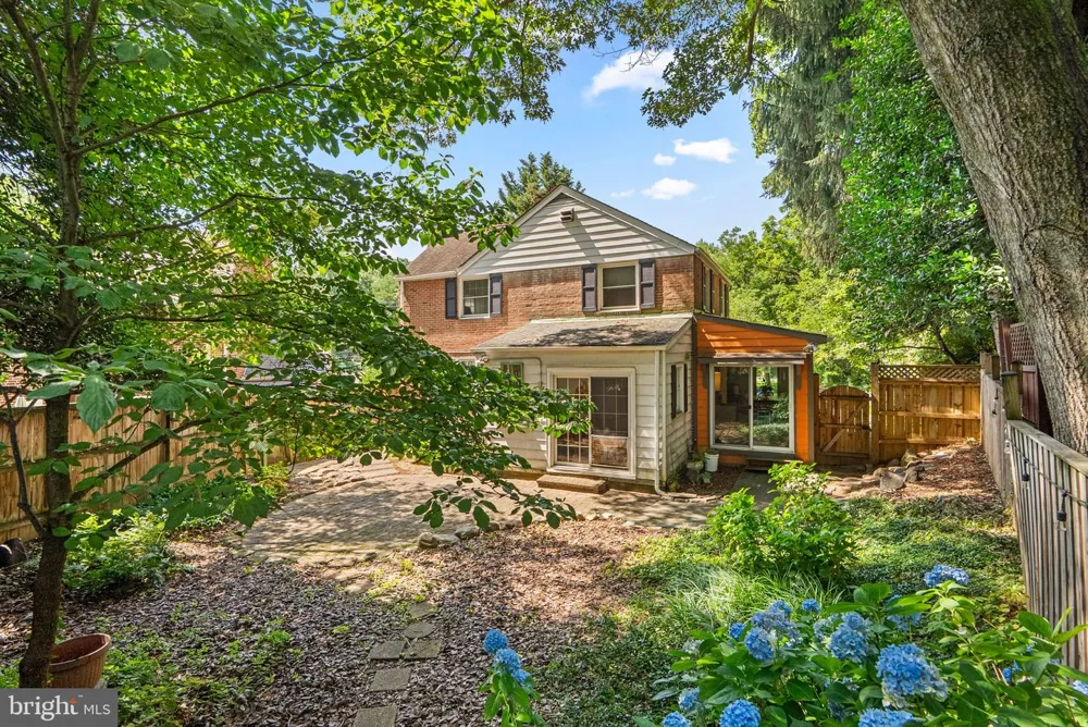 9311 WOODLAND DRIVE Silver Spring, MD 20910