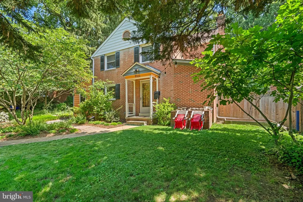 9311 WOODLAND DRIVE Silver Spring, MD 20910