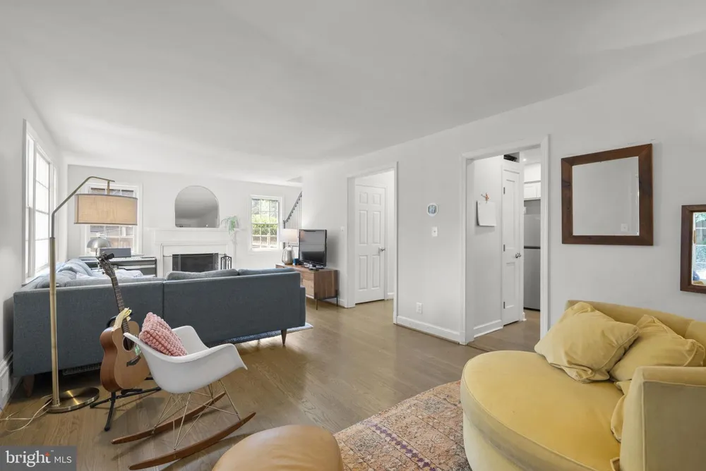 9311 WOODLAND DRIVE Silver Spring, MD 20910