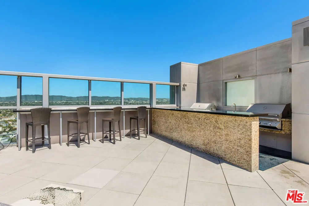 13700 MARINA POINTE DRIVE #1016 Marina del Rey, CA 90292