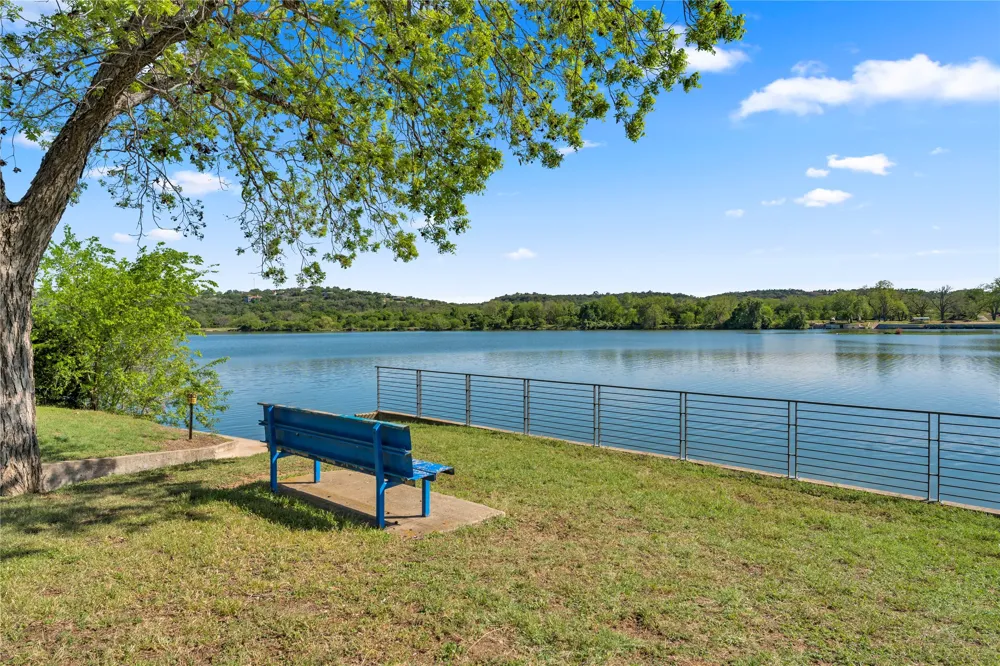 319 Meadowlakes Drive Marble Falls, TX 78654