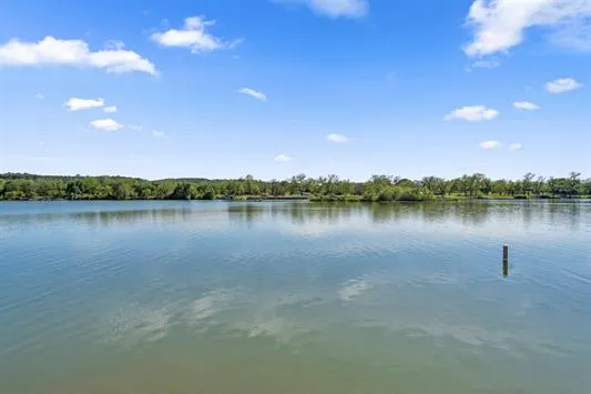 319 Meadowlakes Drive Marble Falls, TX 78654