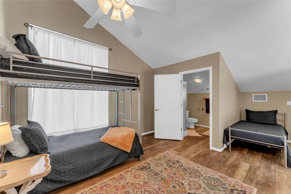319 Meadowlakes Drive Marble Falls, TX 78654