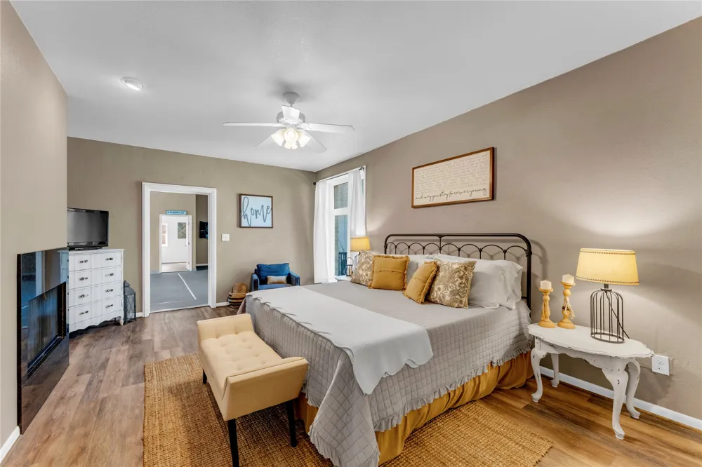 319 Meadowlakes Drive Marble Falls, TX 78654