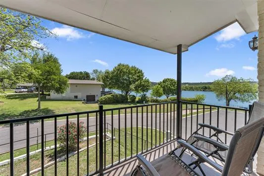 319 Meadowlakes Drive Marble Falls, TX 78654