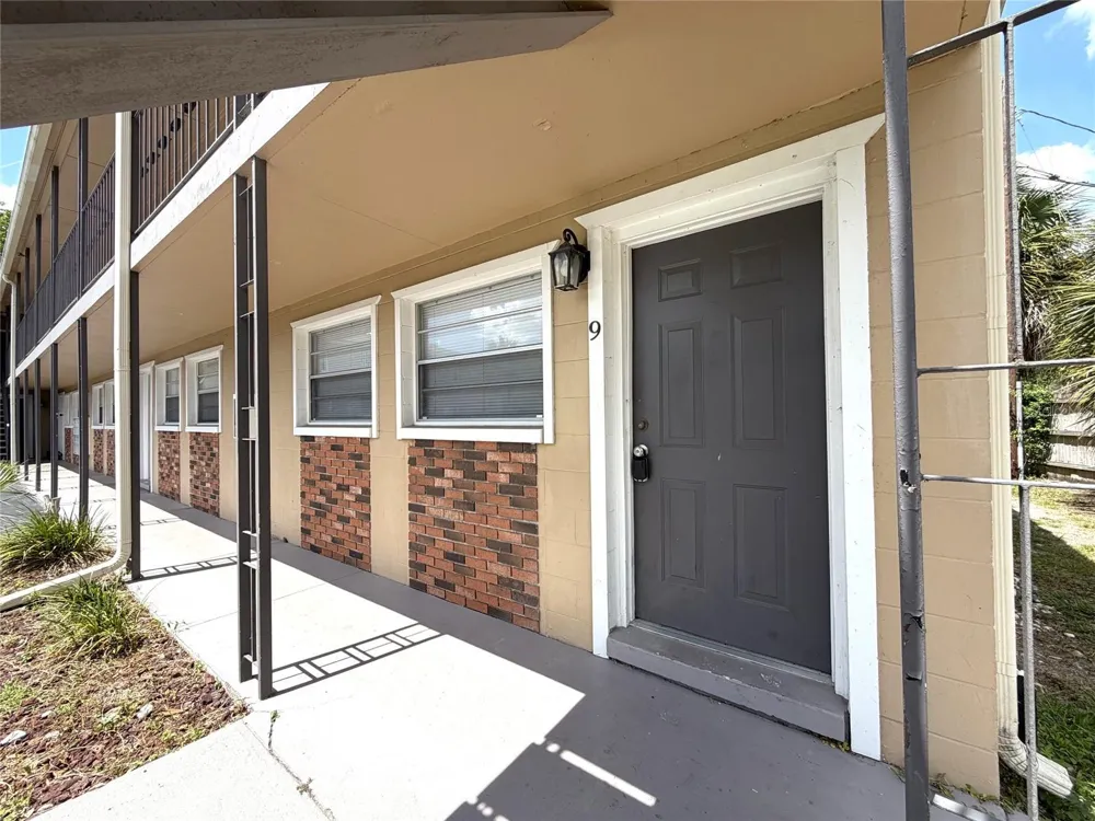501 NW 15TH AVENUE #9 Gainesville, FL 32601
