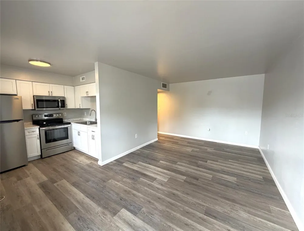 501 NW 15TH AVENUE #9 Gainesville, FL 32601