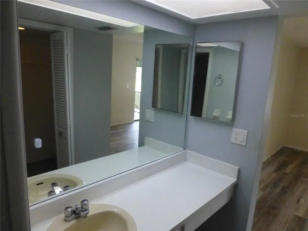 119 LAKESIDE DRIVE #119 Oldsmar, FL 34677