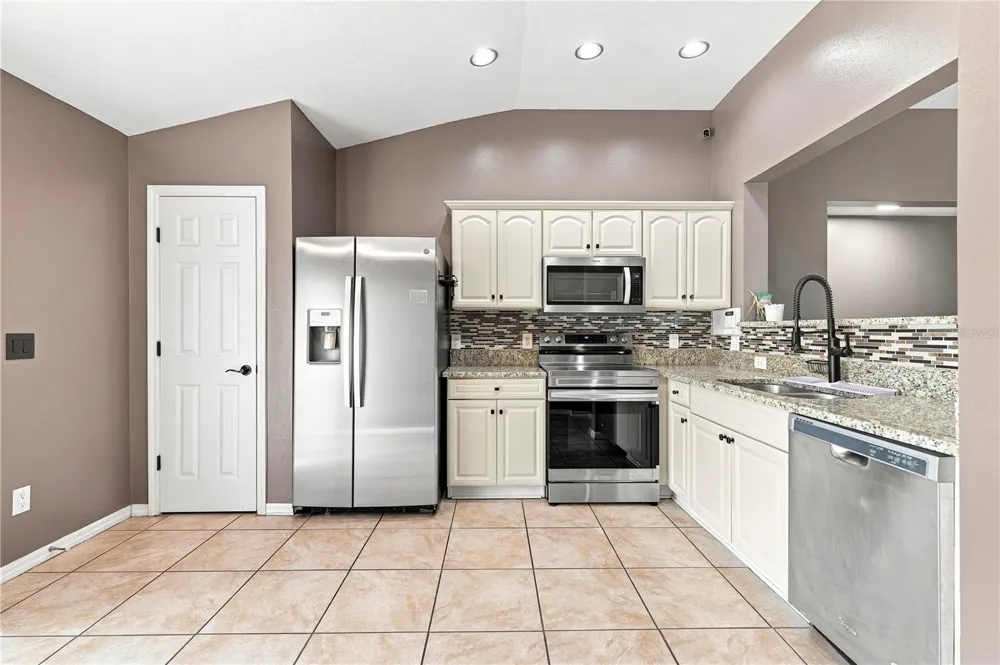 5217 MANGO FRUIT STREET Seffner, FL 33584