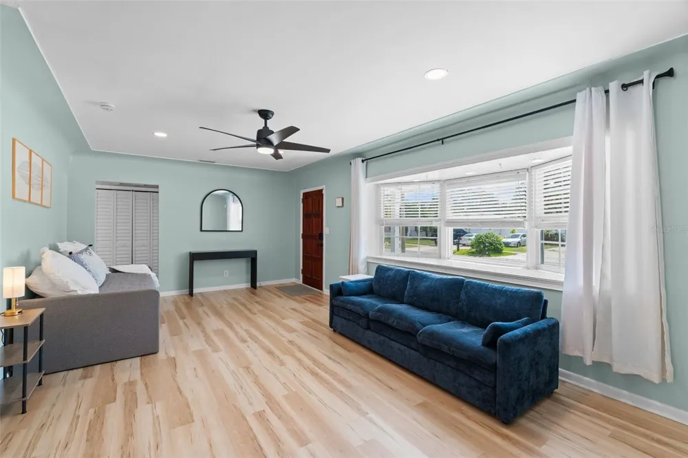 7690 91ST STREET Seminole, FL 33777