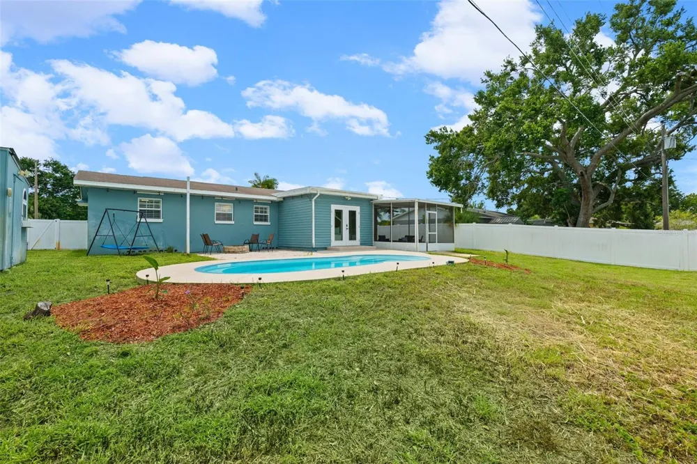 7690 91ST STREET Seminole, FL 33777