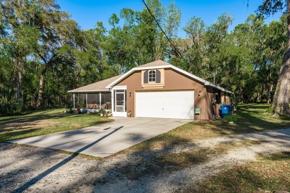 7182 GRIFFIN ROAD Brooksville, FL 34601