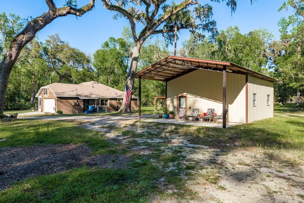7182 GRIFFIN ROAD Brooksville, FL 34601