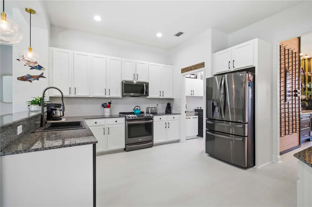 8051 36TH STREET CIRCLE E Sarasota, FL 34243