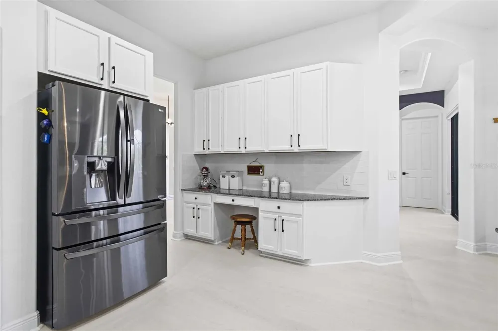 8051 36TH STREET CIRCLE E Sarasota, FL 34243