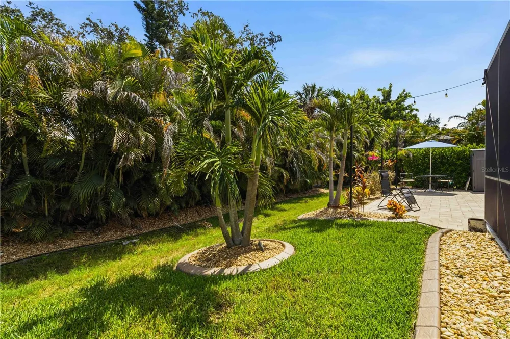 8051 36TH STREET CIRCLE E Sarasota, FL 34243