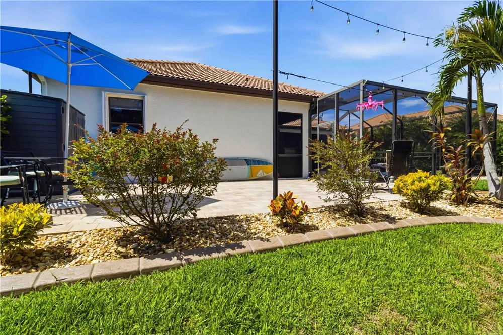 8051 36TH STREET CIRCLE E Sarasota, FL 34243