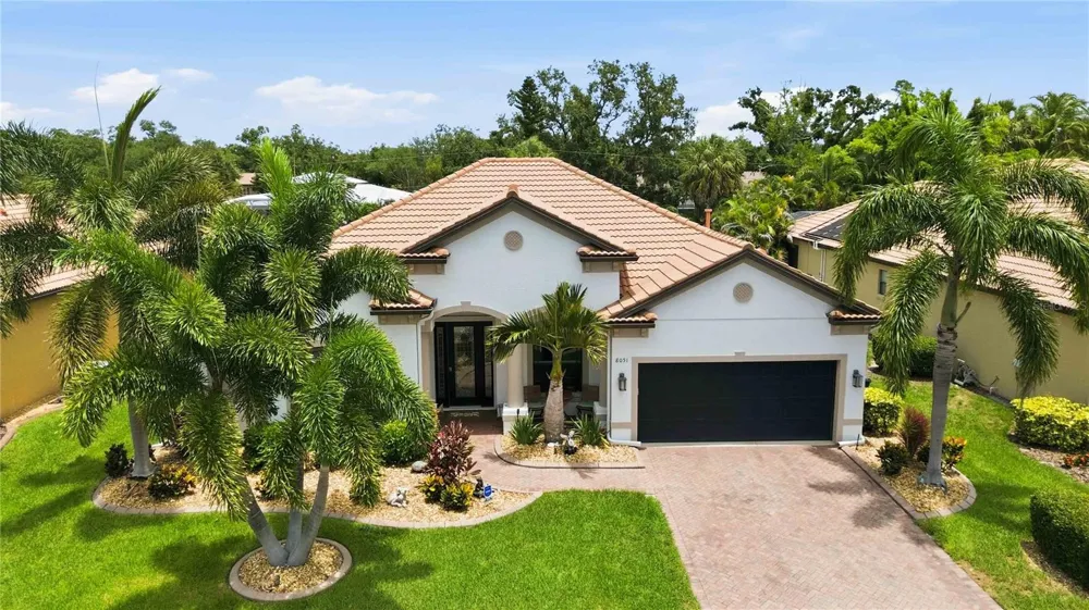 8051 36TH STREET CIRCLE E Sarasota, FL 34243