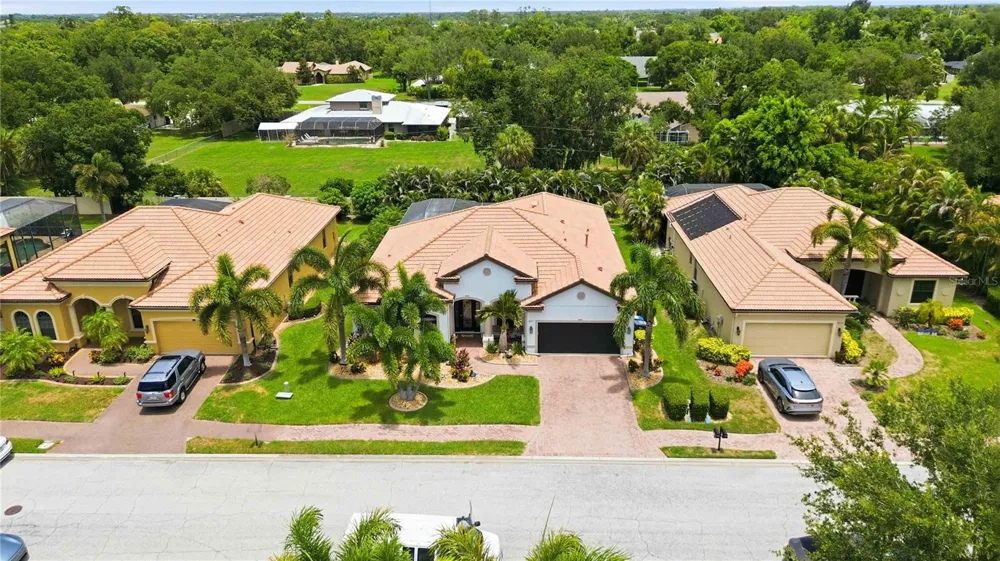 8051 36TH STREET CIRCLE E Sarasota, FL 34243