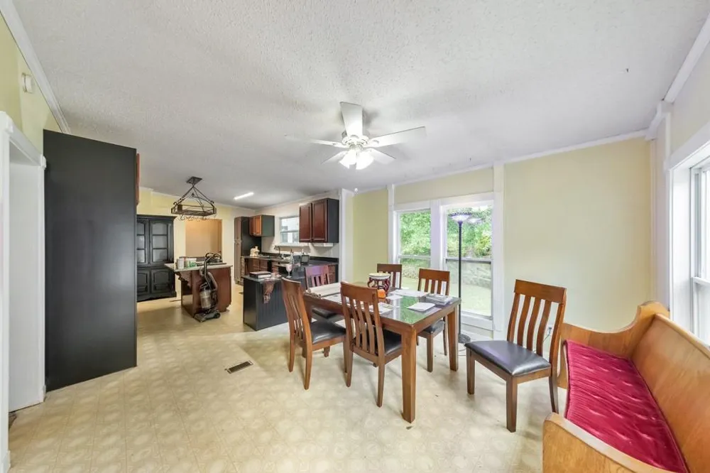 4941 Helton Road Winston, GA 30187
