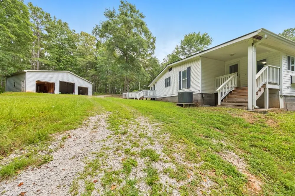 4941 Helton Road Winston, GA 30187