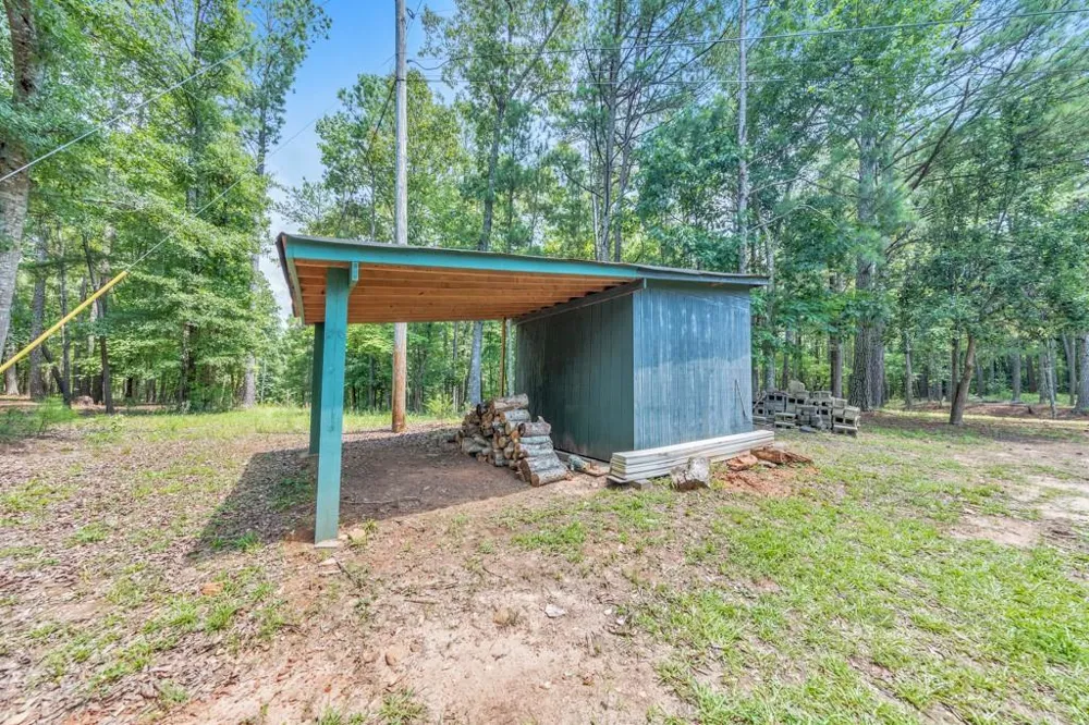 4941 Helton Road Winston, GA 30187