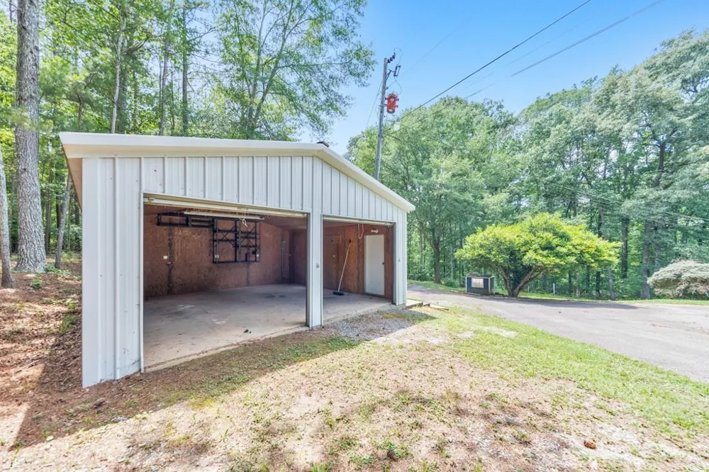 4941 Helton Road Winston, GA 30187